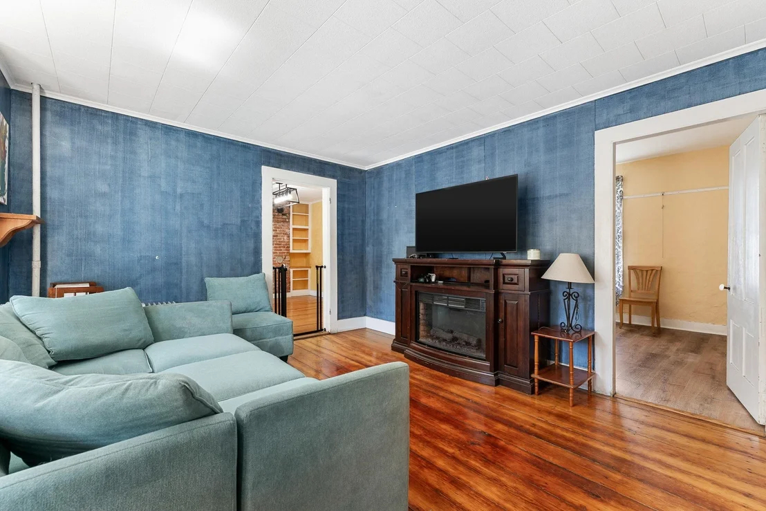 Photo of 276 Central
