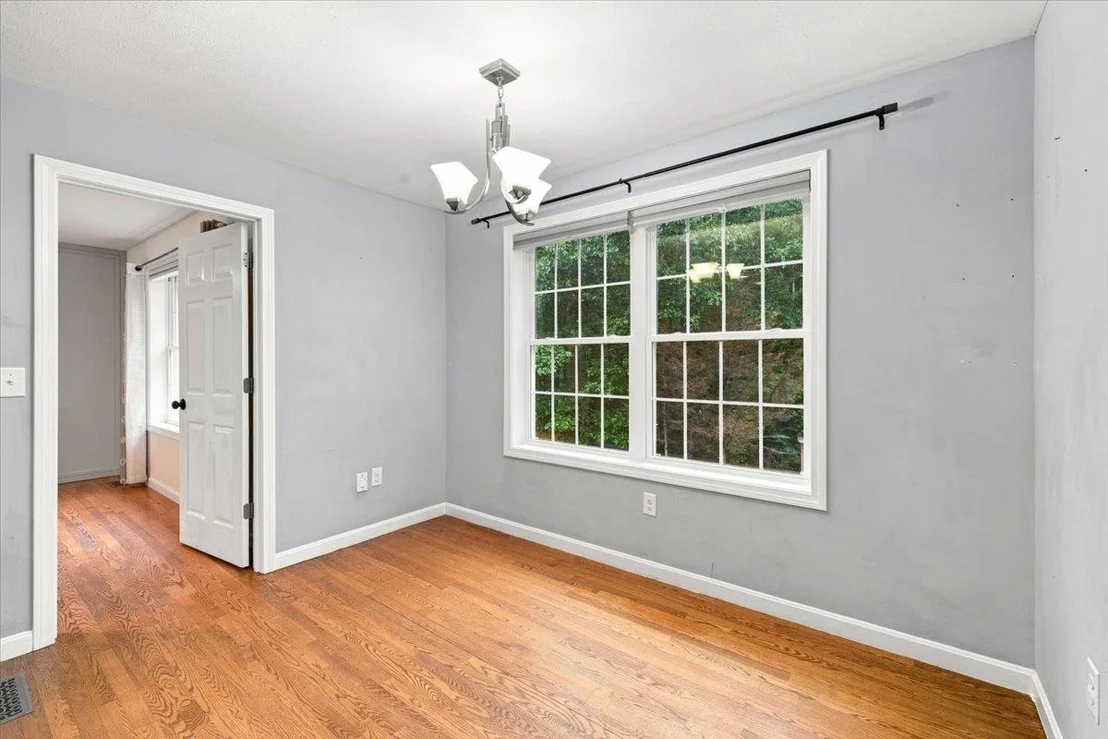 Photo of 5 Ames