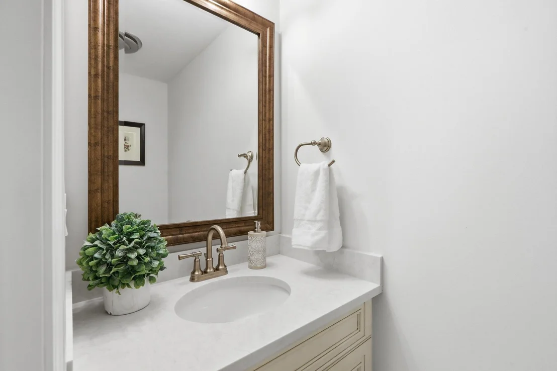 Photo of 8 Bear Hill