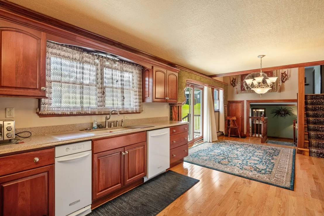 Photo of 210 McLeod