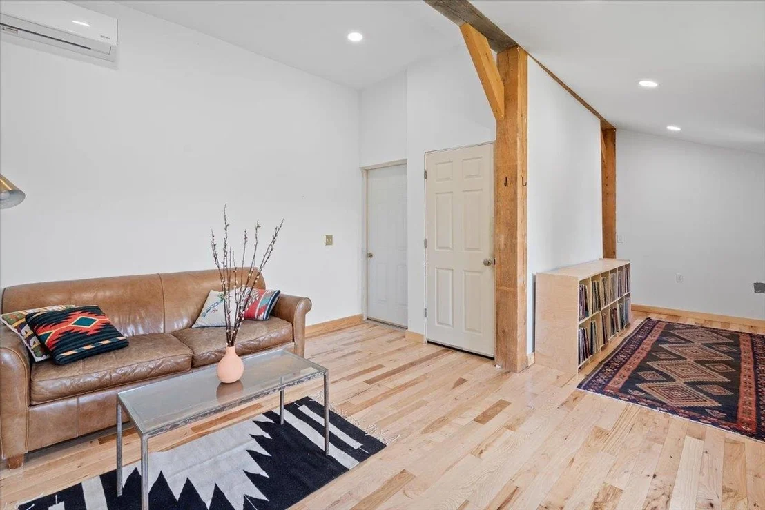 Photo of 278 Spring