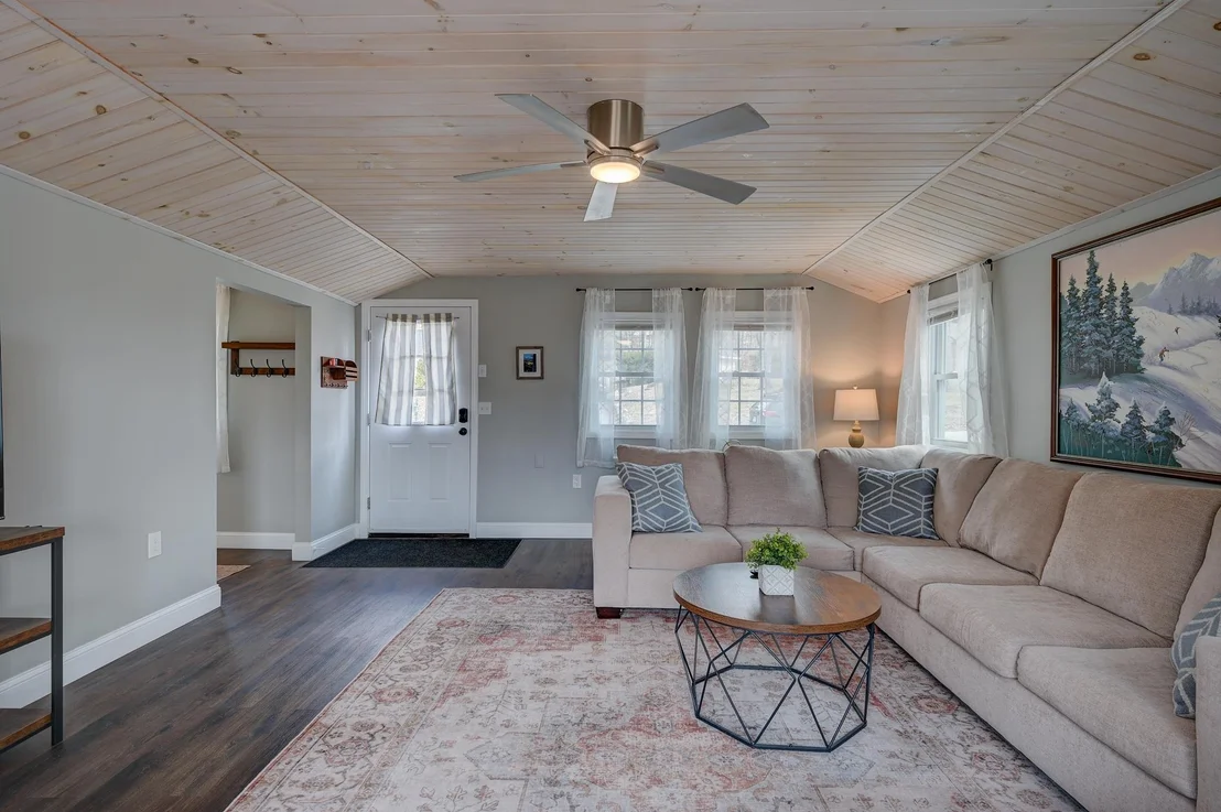 Photo of 8 Champney