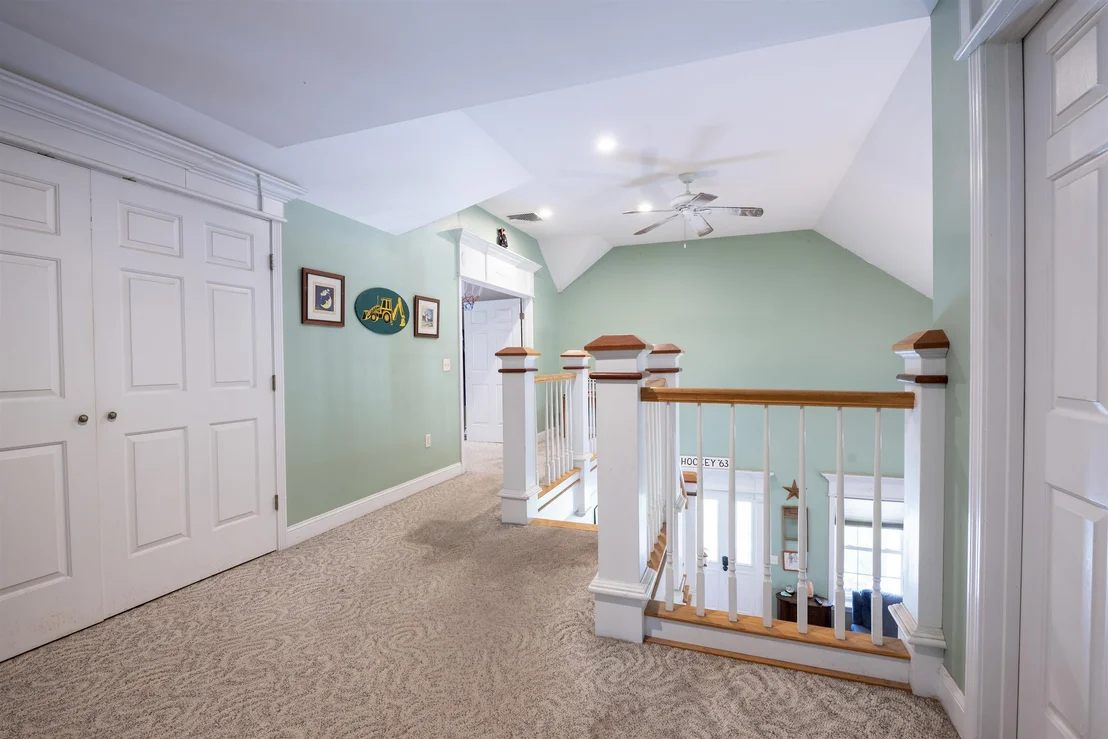 Photo of 633 1st Crown Point