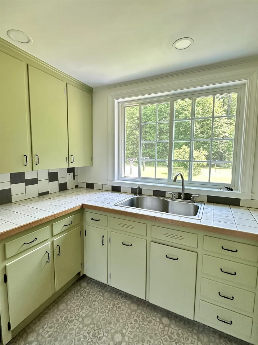 Photo of 720 Pine Banks