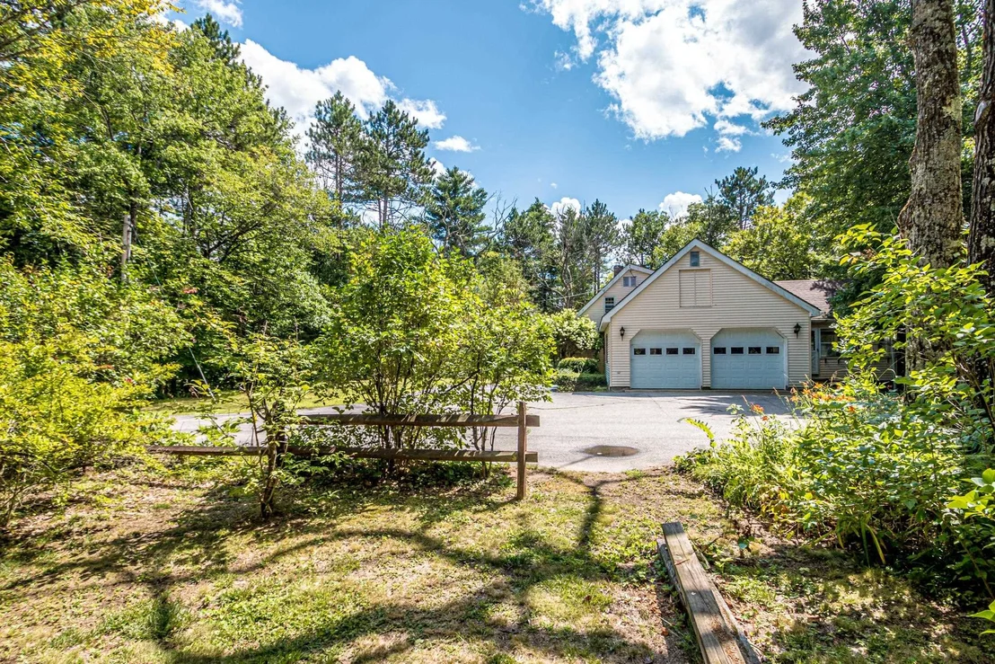 Photo of 141 Red Eagle Brook