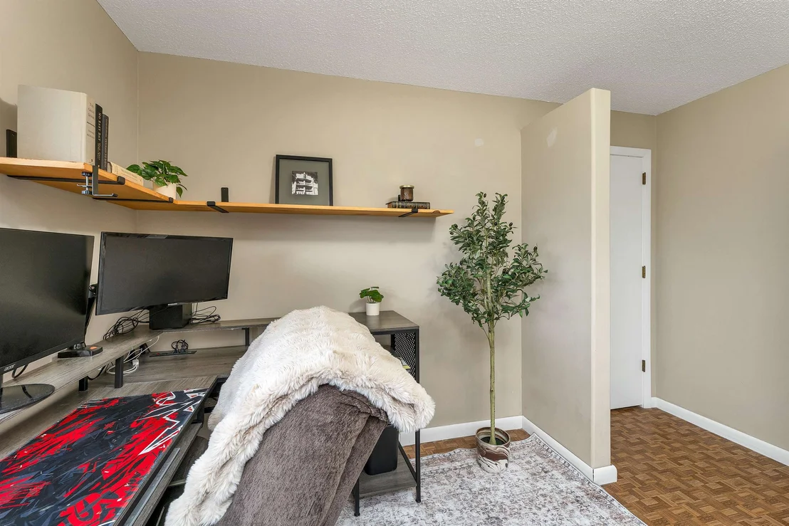 Photo of 78 Warner Hill