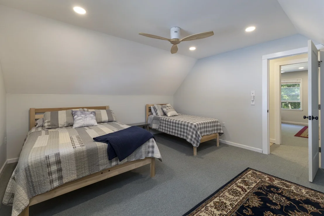 Photo of 502 Duck Point