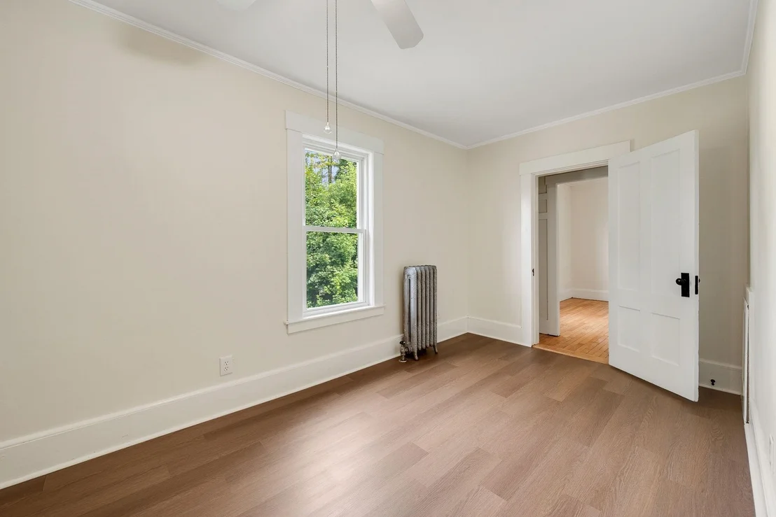 Photo of 22 Eastern