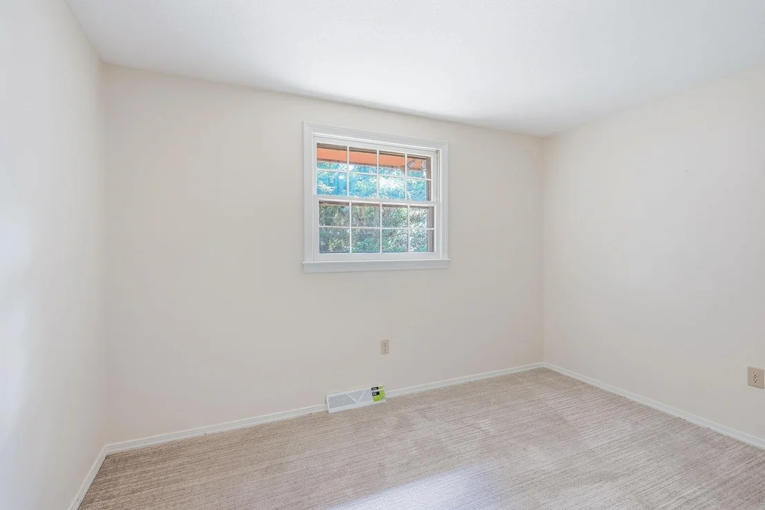 Photo of 98 Conant
