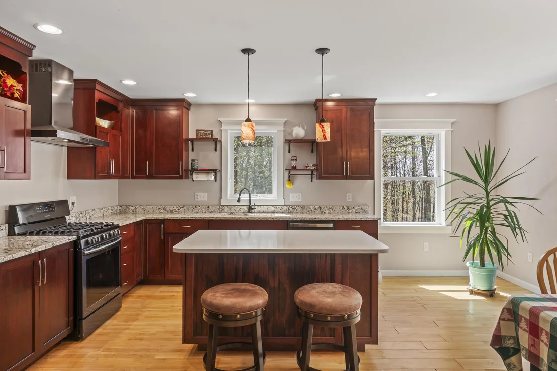 Photo of 80 Maple