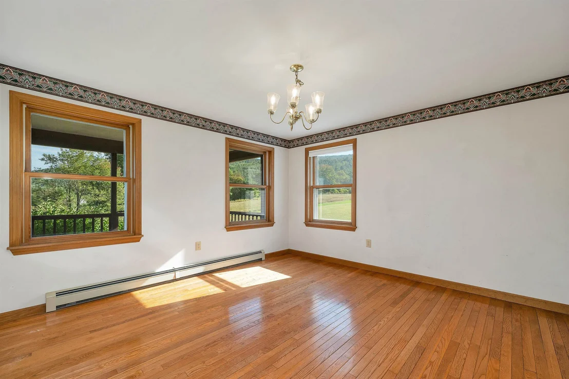 Photo of 952 Plains