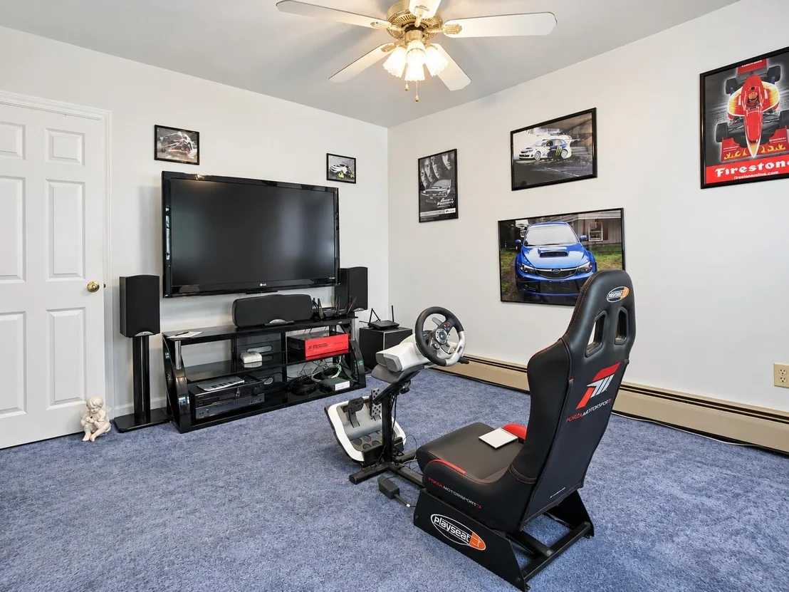Photo of 12 Roundtree