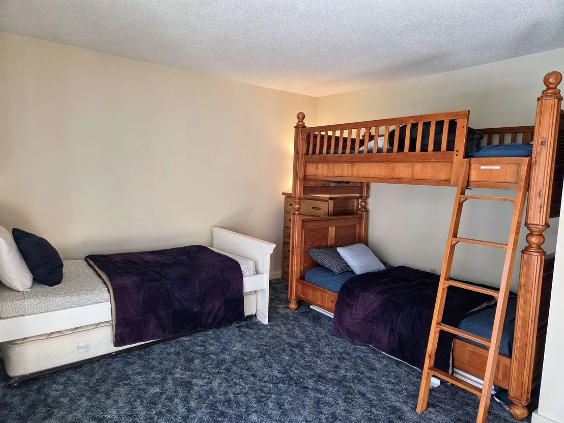 Photo of Unit 2 at 36 Easterly