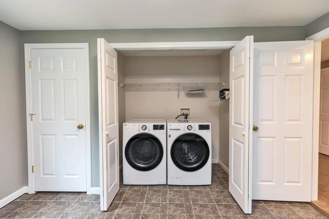 Photo of 489 Greenfield