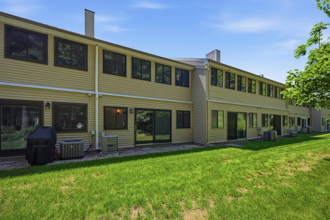 Photo of 10 Hampton Towne