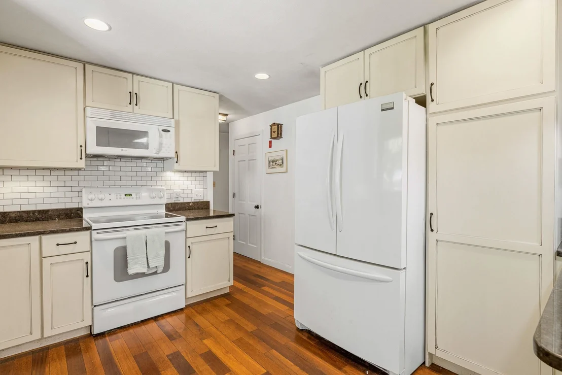 Photo of 140 Pioneer