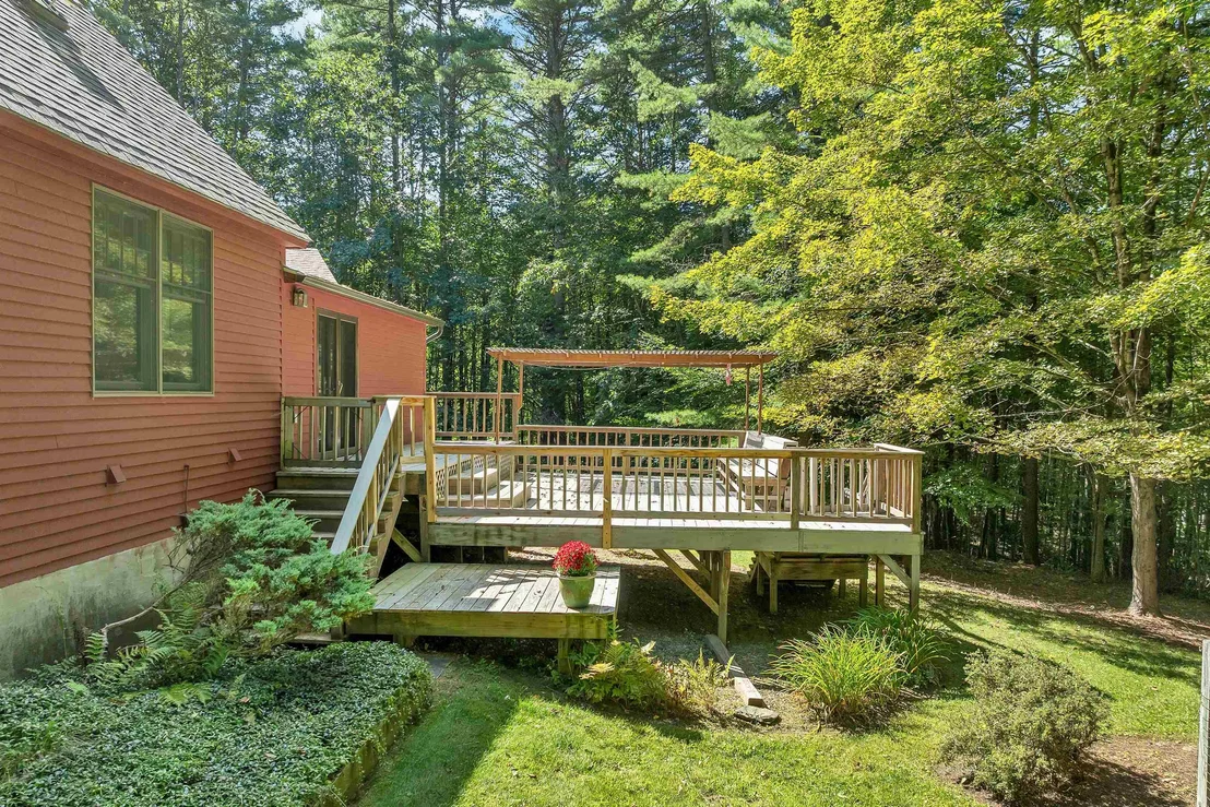 Photo of 370 Hawk Pine
