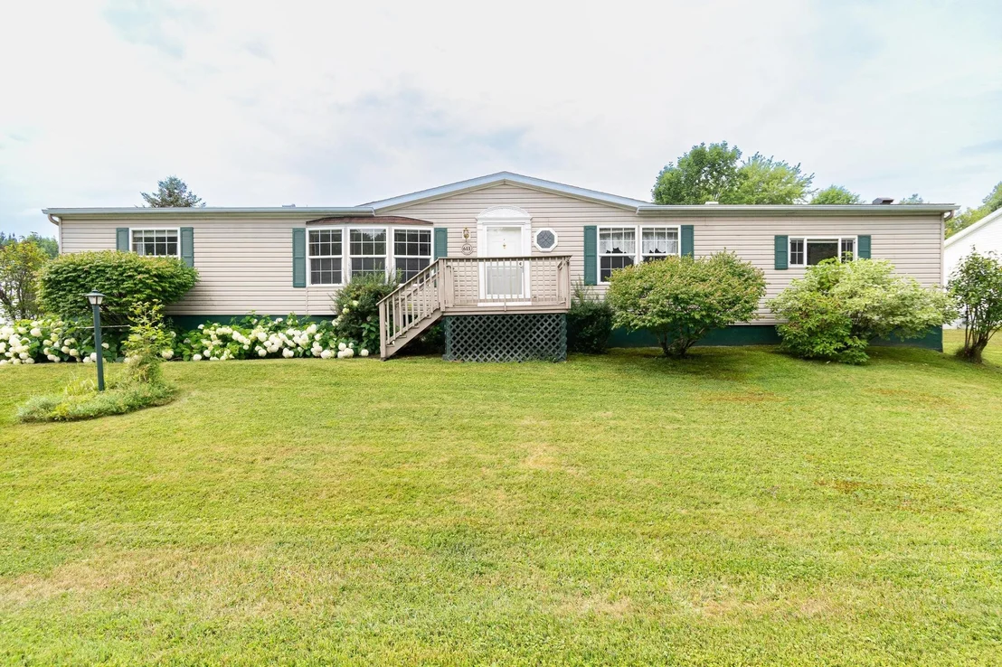 Photo of 611 Meadowbend