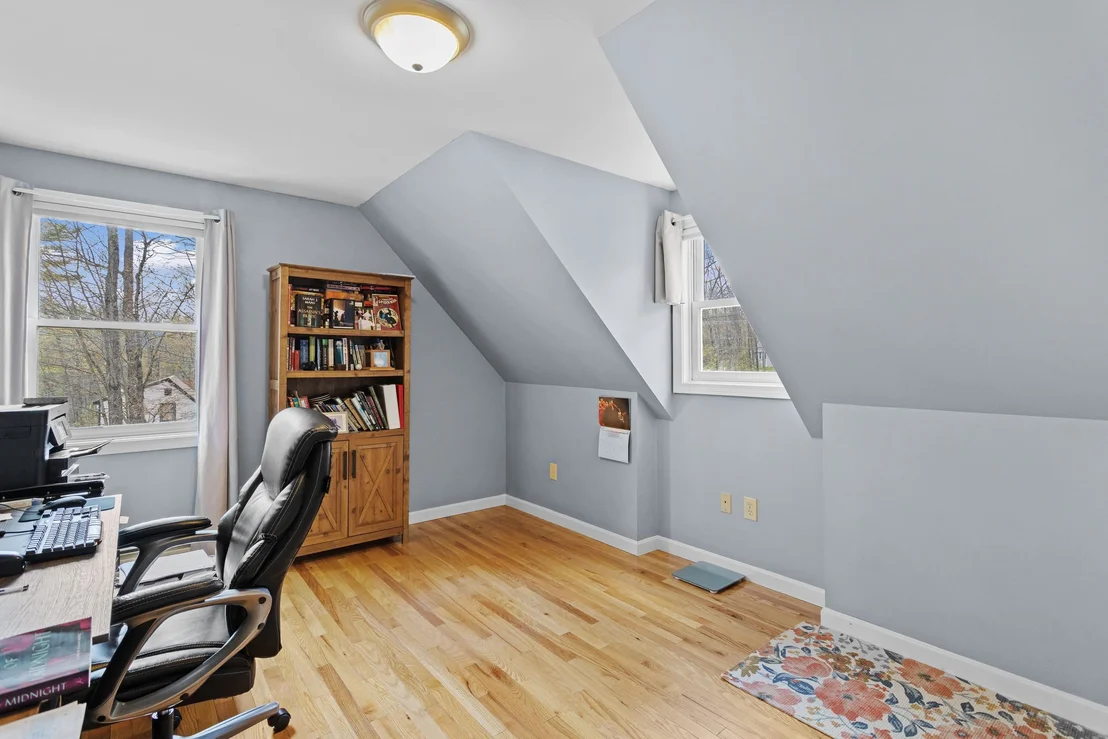 Photo of 345 Davison