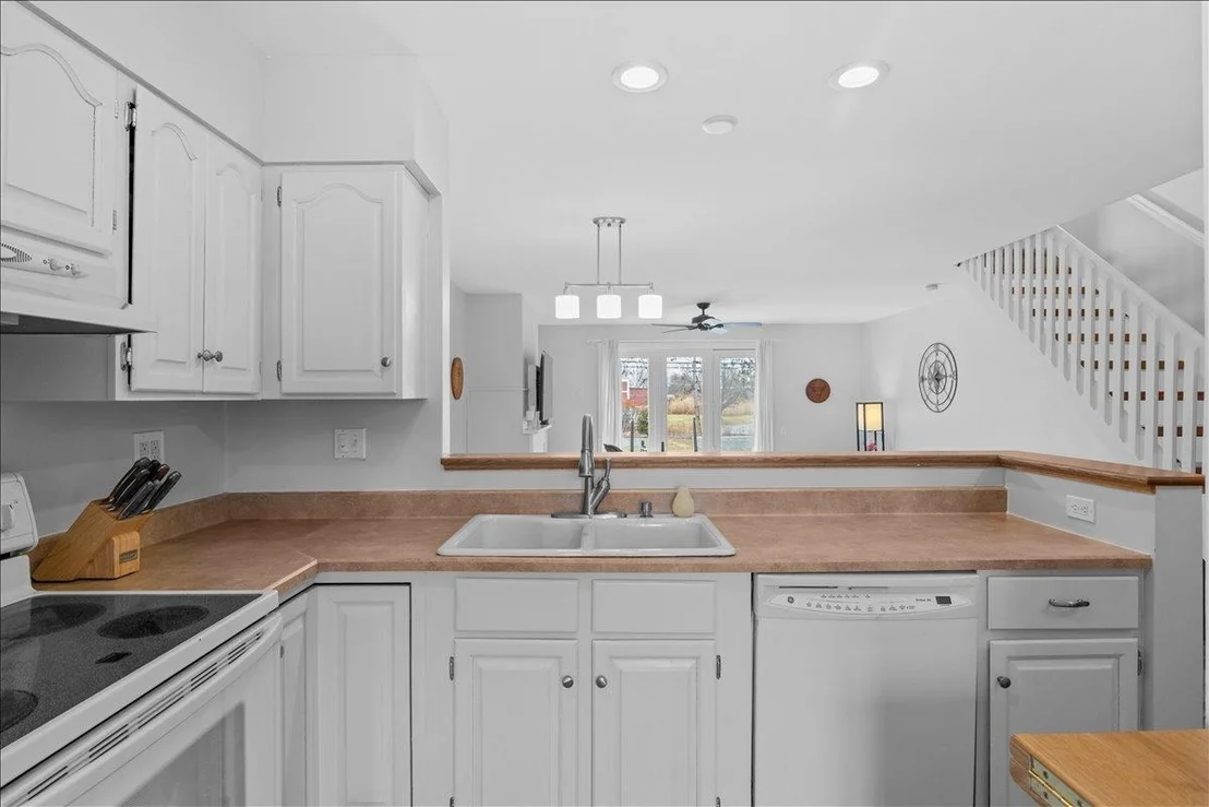 Photo of 433 Westview