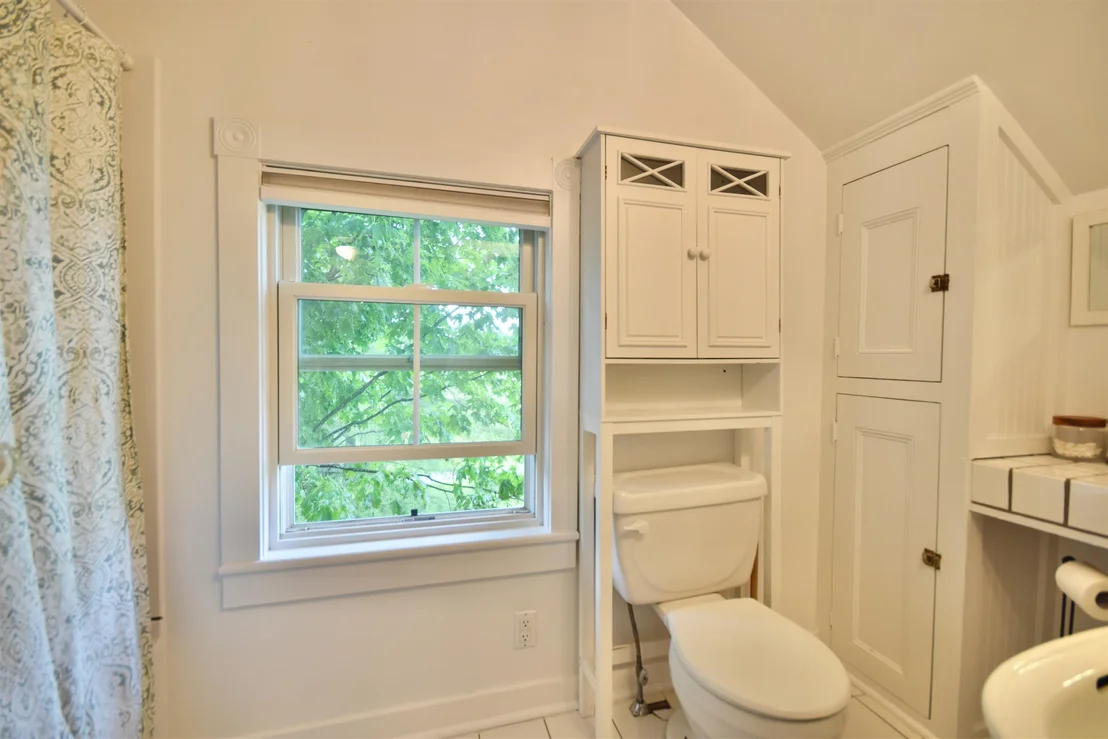 Photo of 2835 Mountain View