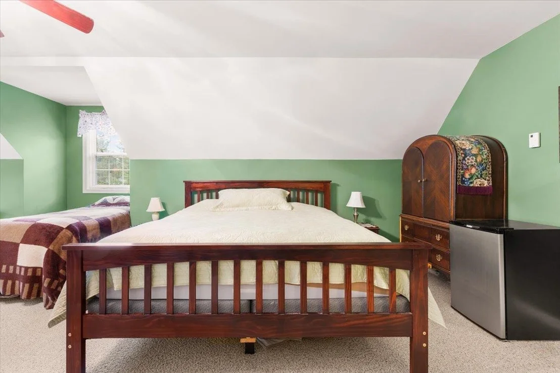 Photo of 548 Silver Pine