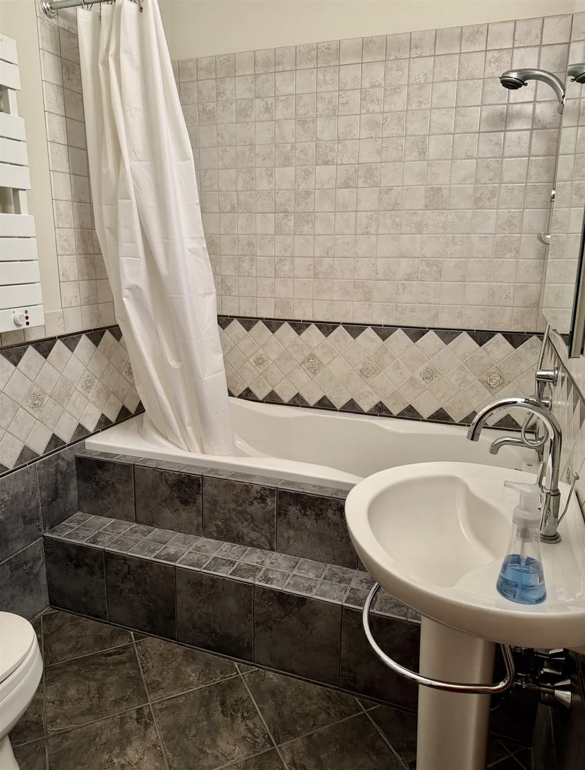 Photo of 12 Lakeview