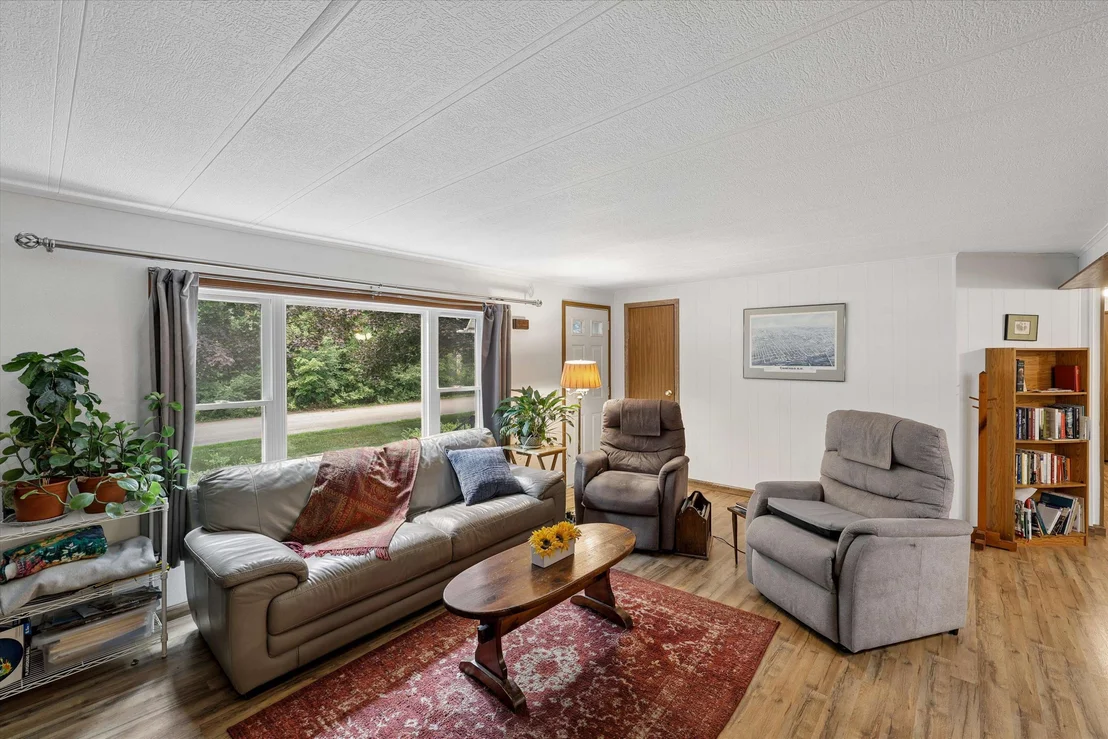 Photo of 46 Edgewood
