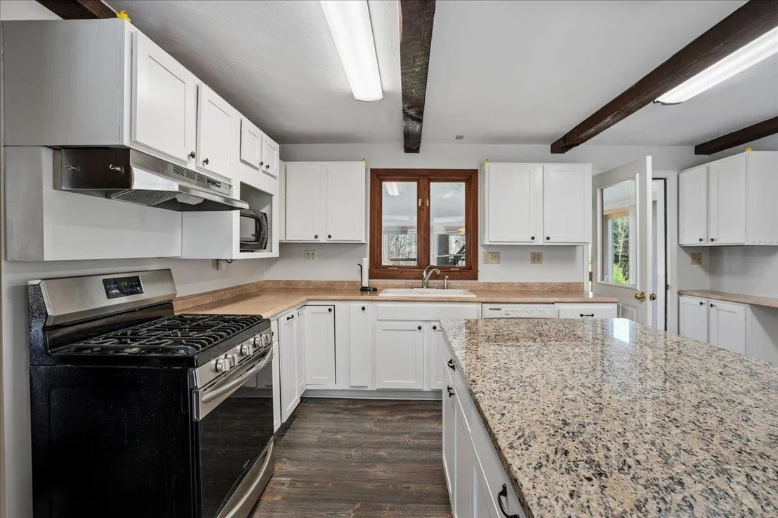 Photo of 326 Lockes Hill