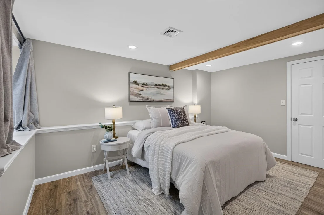 Photo of 20 Lakeside