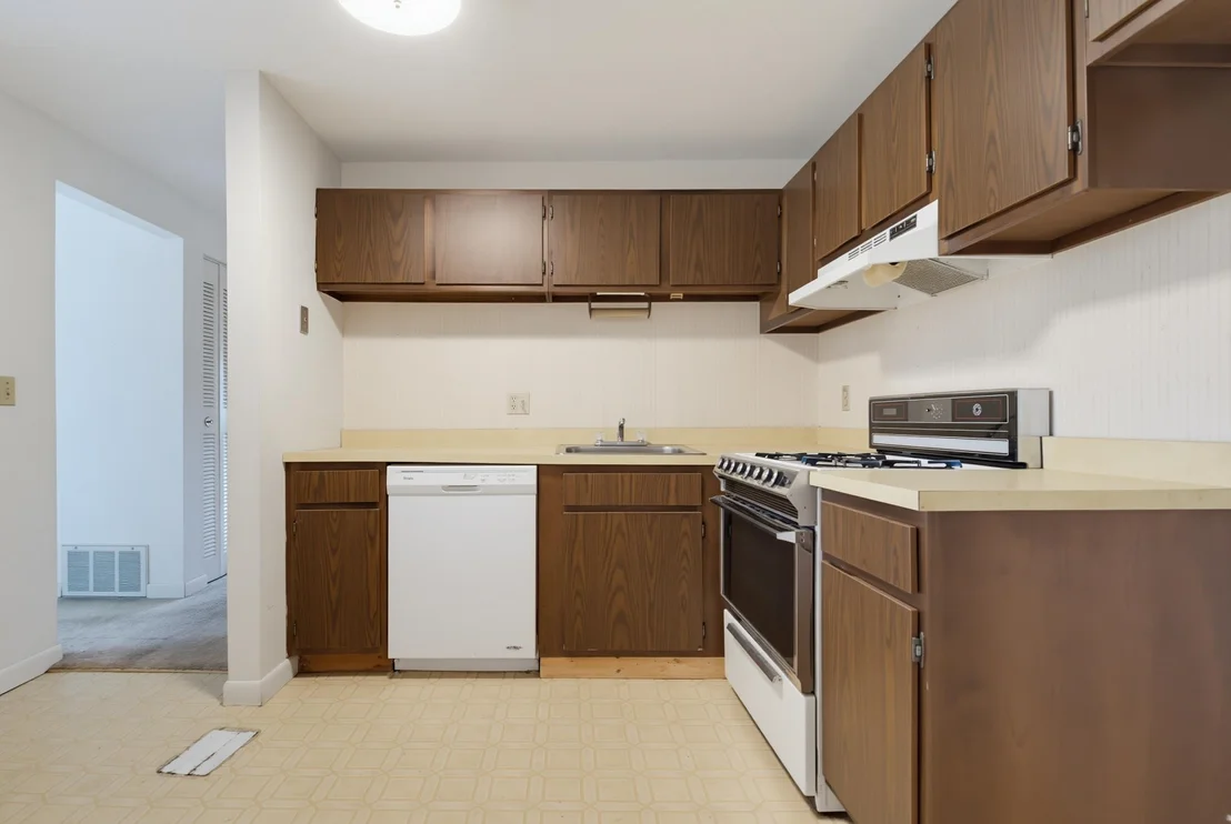 Photo of Unit 9 at 5 Brookside