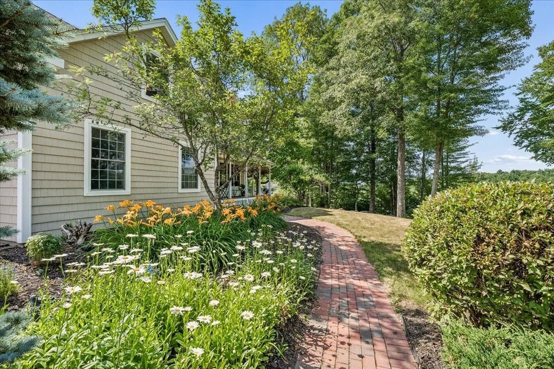 Photo of 37 Clearview