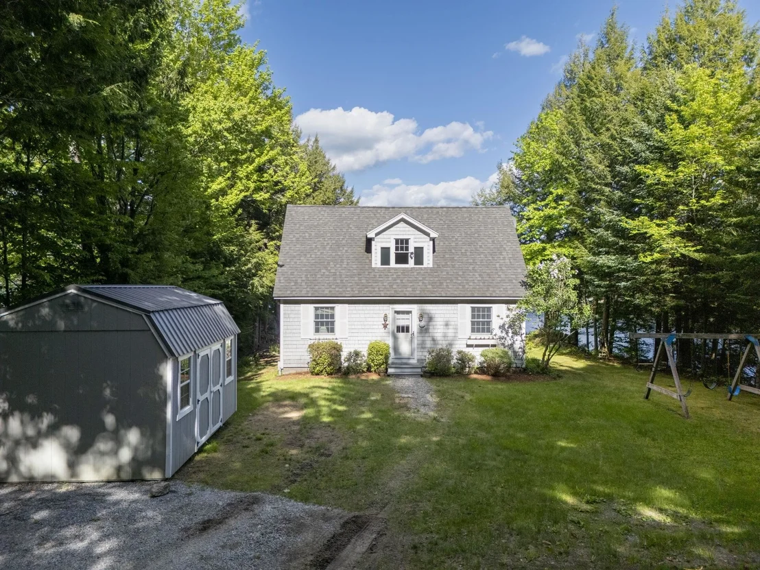 Photo of 2221 Valley