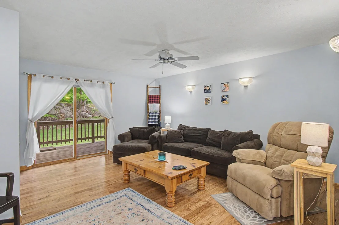 Photo of 2446 Carter Hill