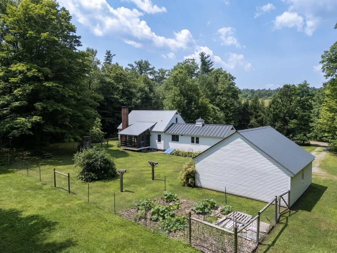 Photo of 720 Pine Banks