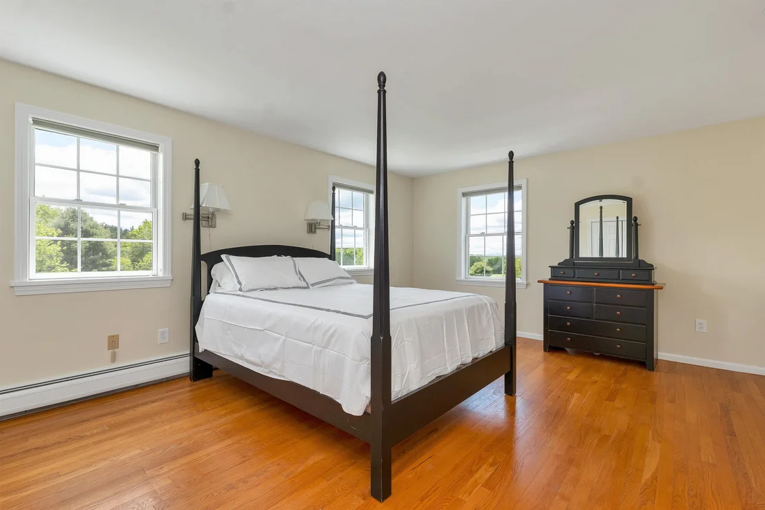 Photo of 25 Wolfeboro