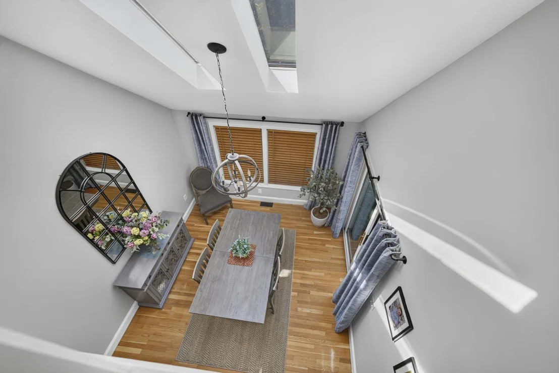 Photo of 28 Stacey