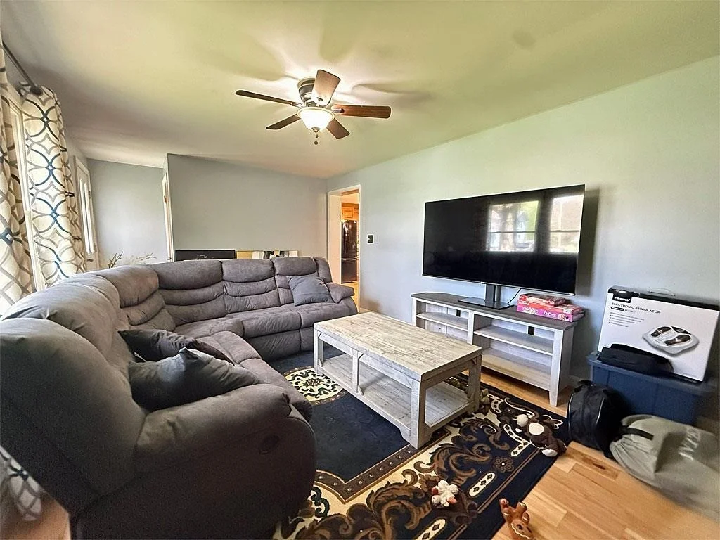 Photo of 387 Main