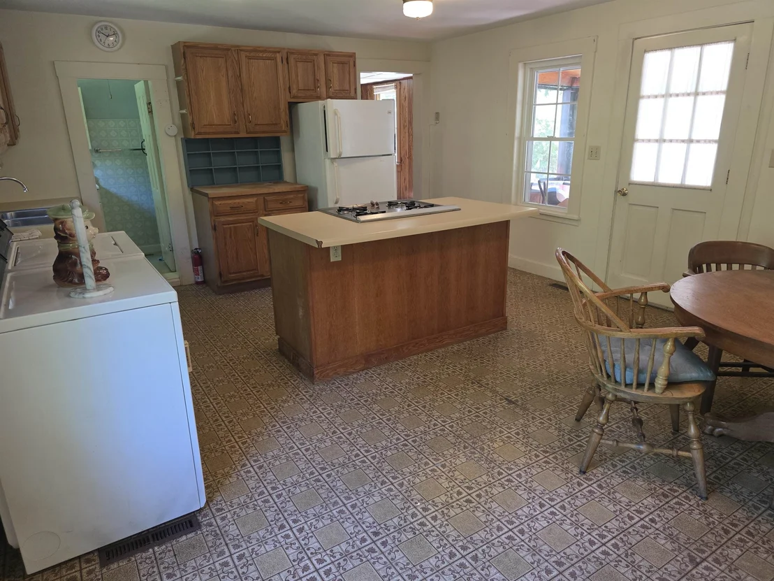 Photo of 139 Pleasant Valley