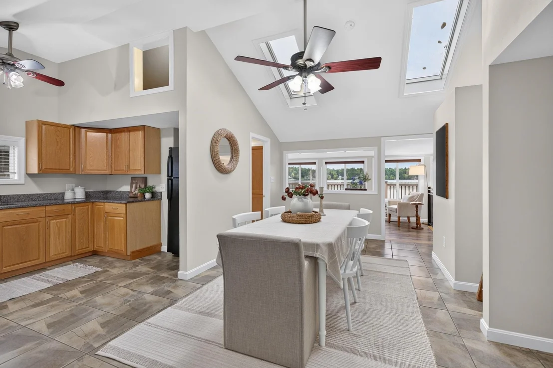 Photo of 20 Lakeside