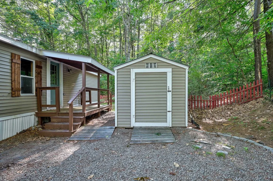 Photo of 331 Lamplighter