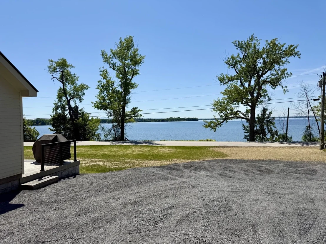 Photo of 3953 West Shore
