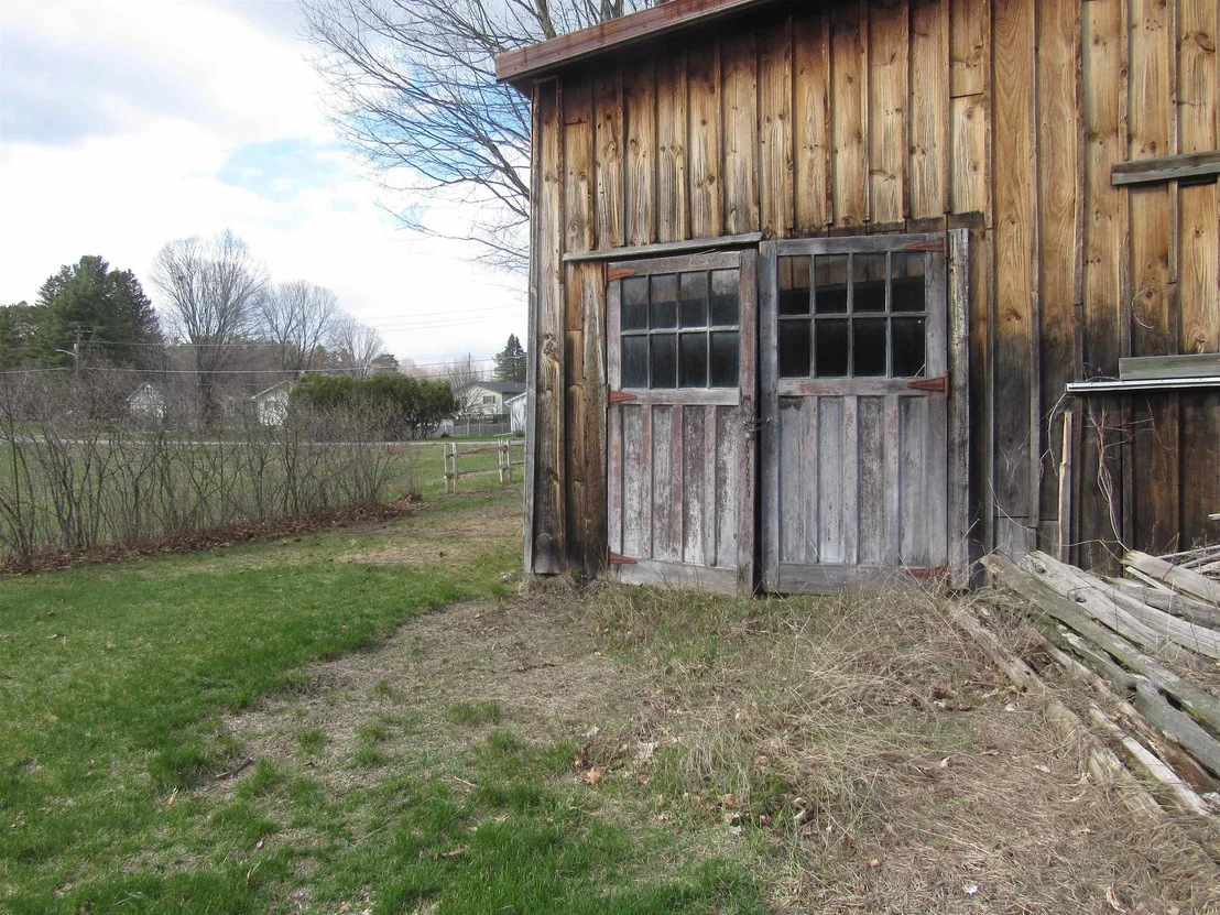 Photo of 701 Bluff