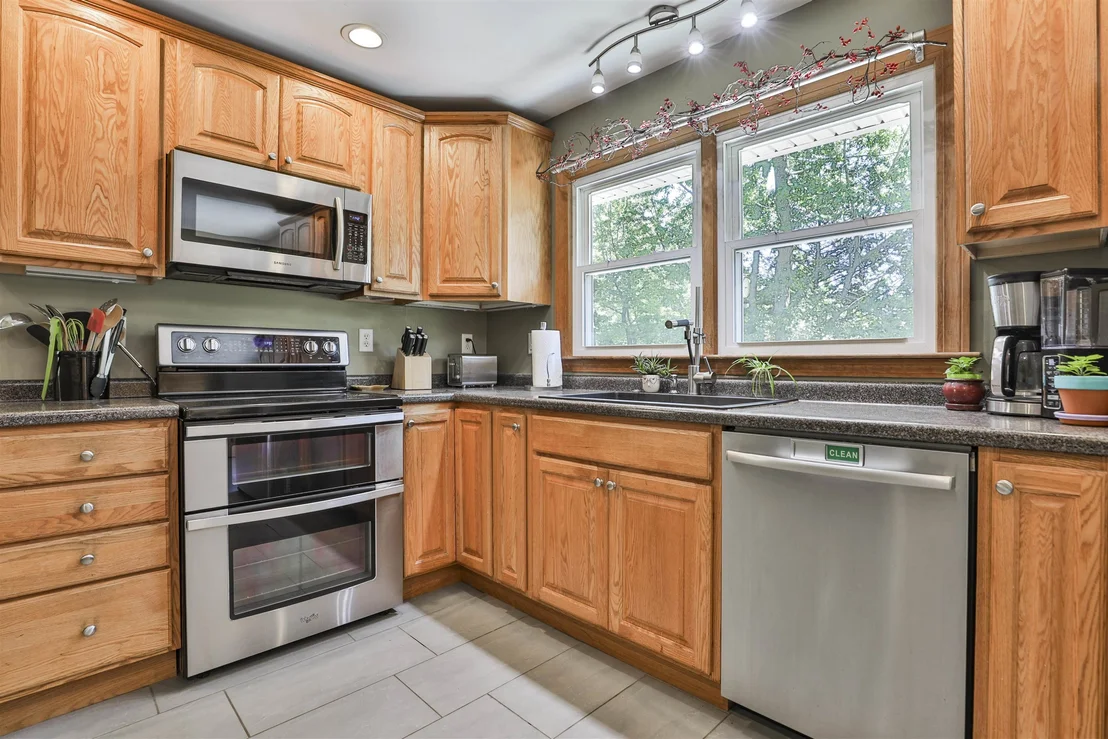 Photo of 61 Knollcrest