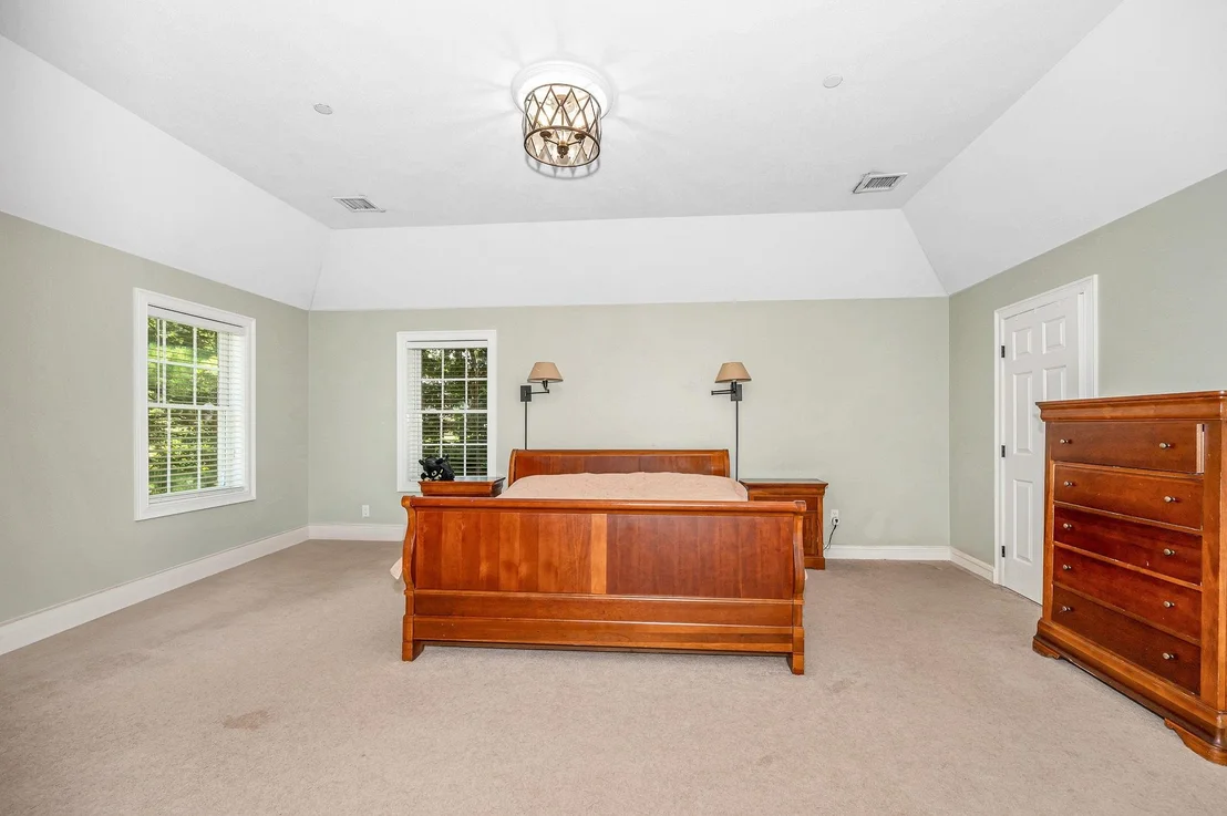 Photo of 7 Oak Ridge