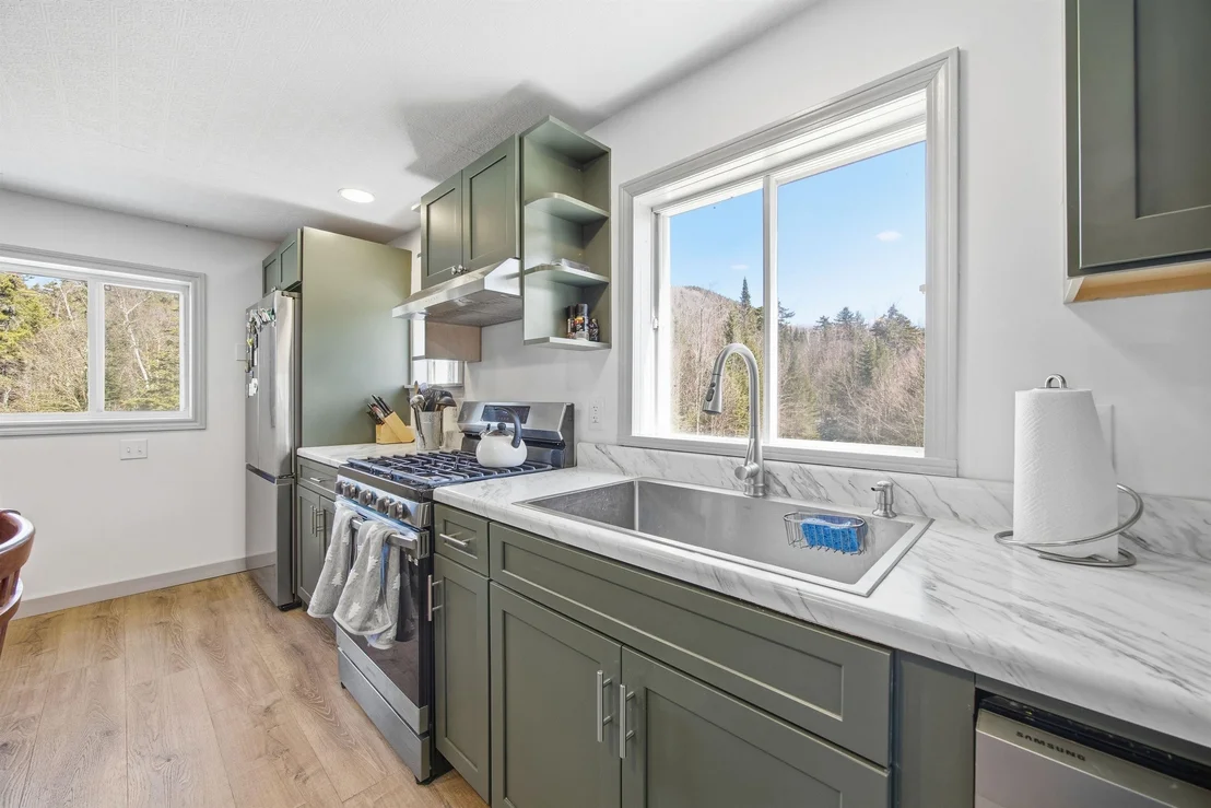 Photo of 3190 Granby