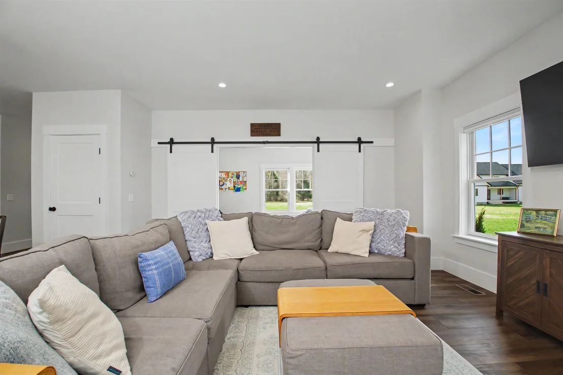 Photo of 241 Maple Basin