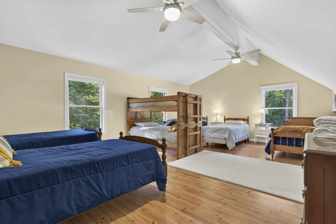 Photo of 536 Whitney