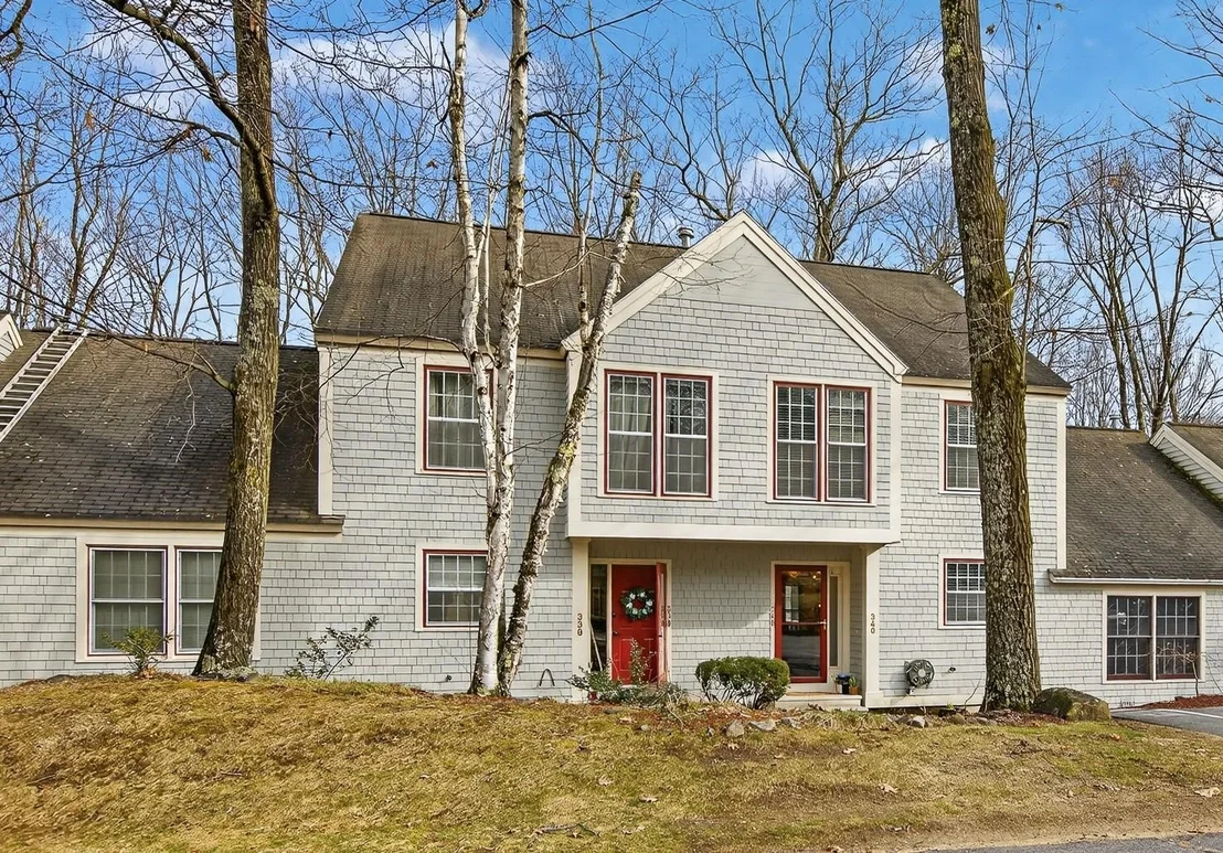Photo of Unit 340 at 1465 Hooksett
