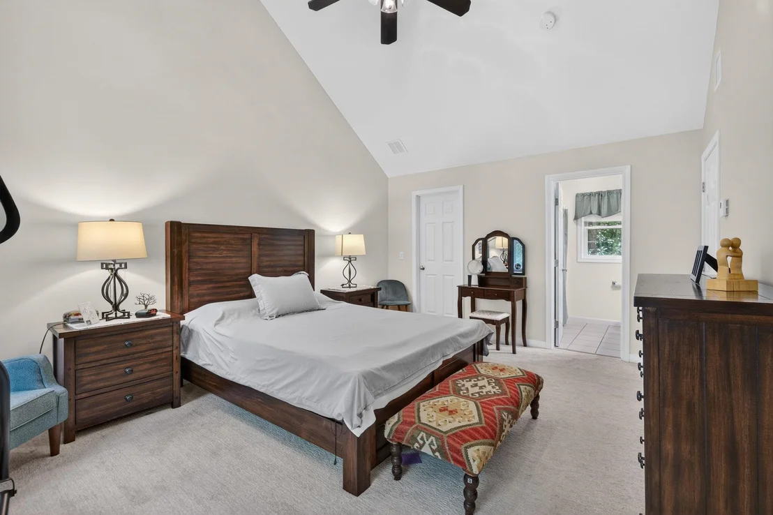 Photo of 14 Holton
